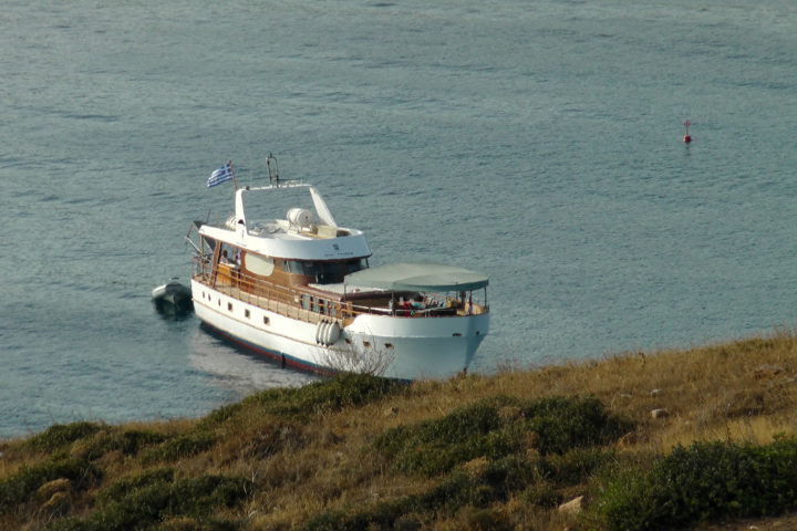 Our Yacht right below the temple of Sounio_01_Sounio Cruise